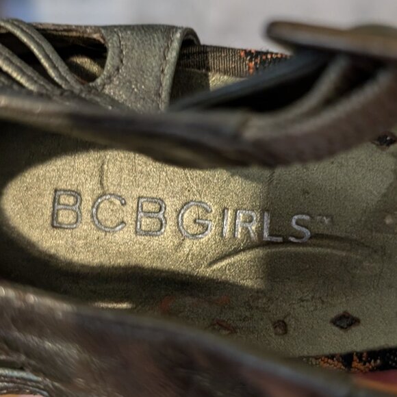 BCBG Girls Retro Metallic Mint Green T-Strap Heels Sz 7.5 - Picture 4 of 11